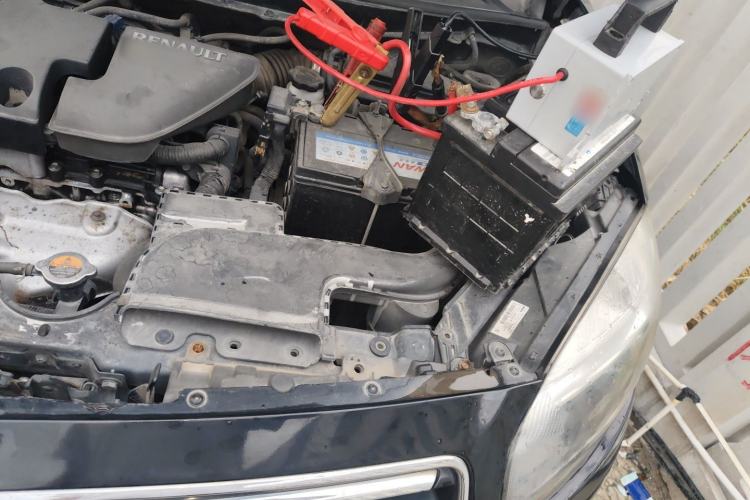 Used Renault Koleos 2012 2.5L Two-Wheel Drive Comfort Edition with Navigation Engine Bay Left