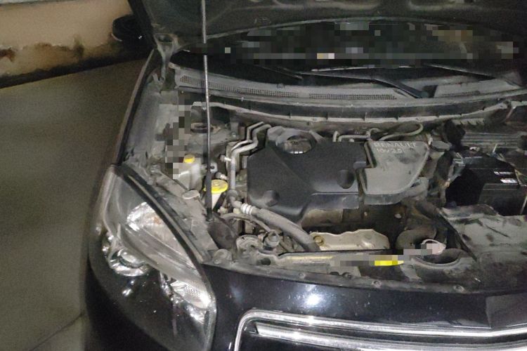 Used Renault Koleos 2012 2.5L 4x4 Comfort Edition with Navigation Engine Bay Right