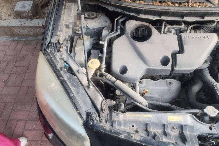 Used Renault Koleos 2012 2.5L 4x4 Comfort Edition with Navigation Engine Bay Right