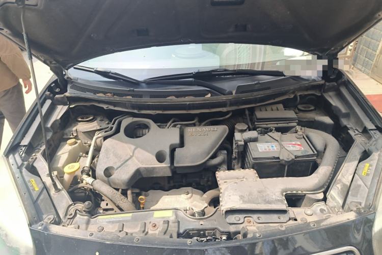 Used Renault Koleos 2012 2.5L Two-Wheel Drive Comfort Edition with Navigation Engine Bay