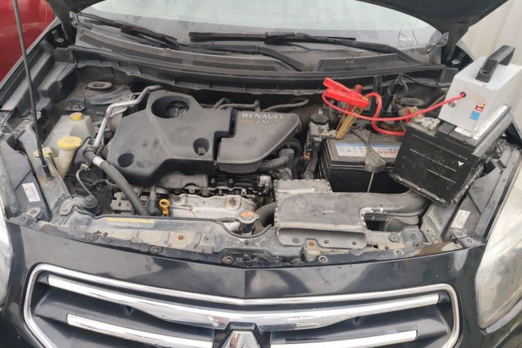 Used Renault Koleos 2012 2.5L Two-Wheel Drive Comfort Edition with Navigation Engine Bay