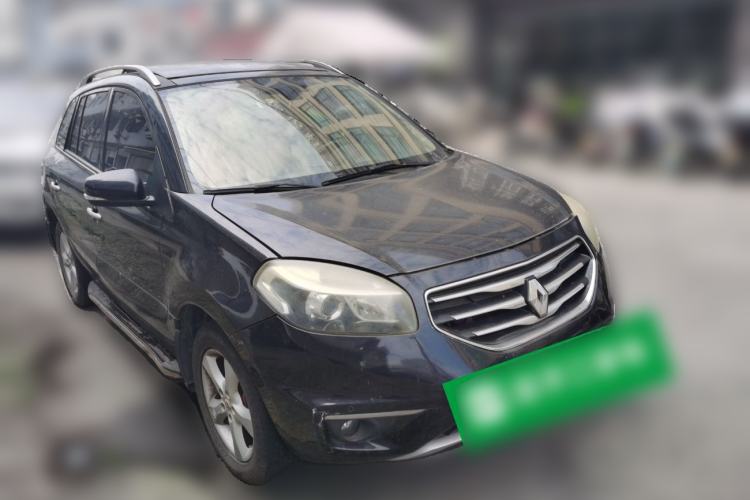 Used Renault Koleos 2012 2.5L 4x4 Comfort Edition with Navigation Front Right 45 Deg