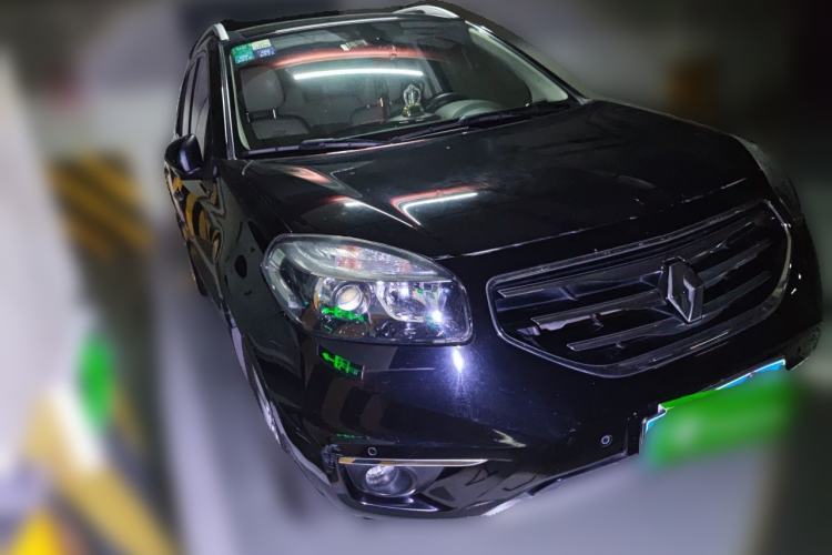 Used Renault Koleos 2012 2.5L Two-Wheel Drive Comfort Edition with Navigation Front Right 45 Deg