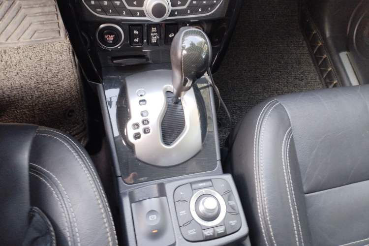 Used Renault Koleos 2012 2.5L 4x4 Luxury Navigation Edition Gear Lever