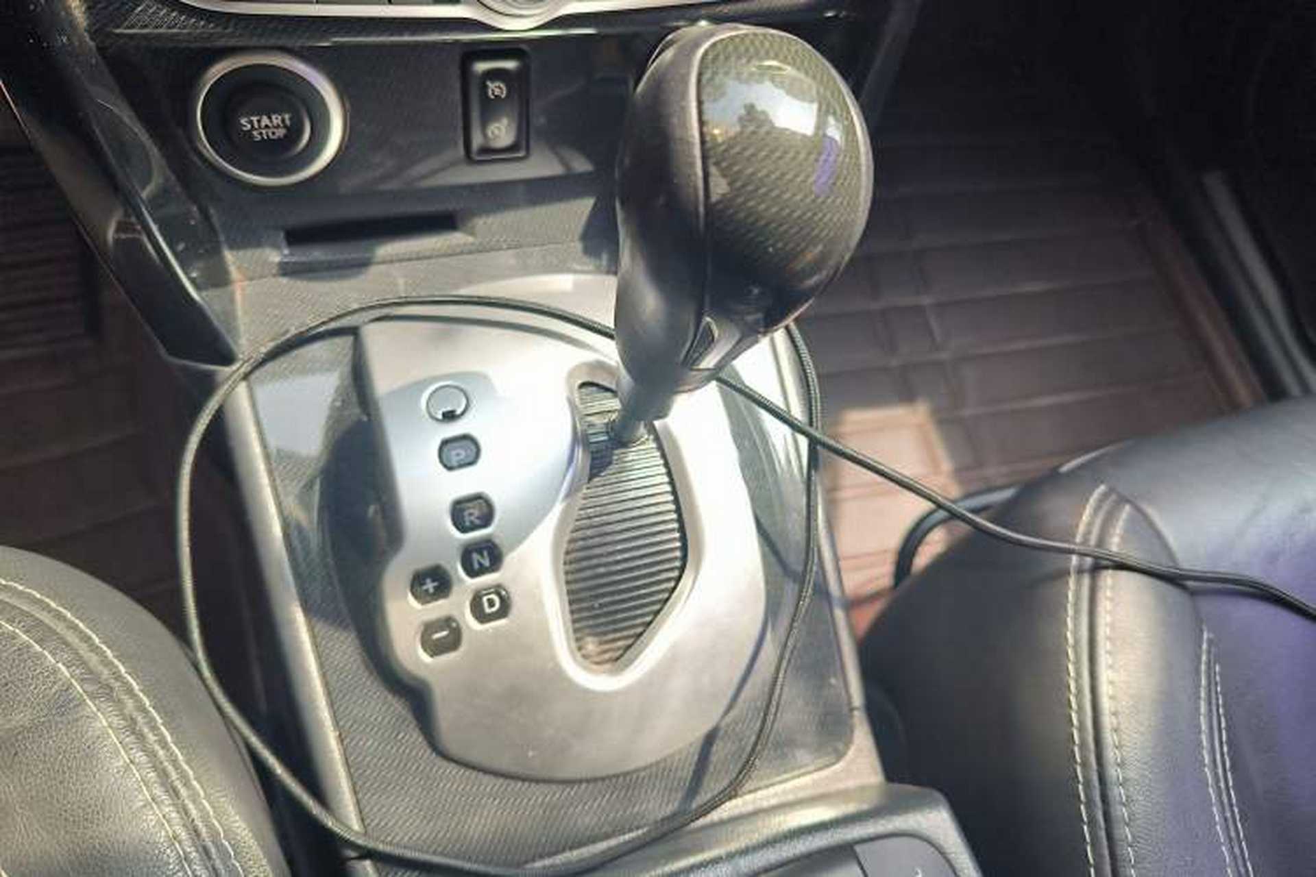 Used Renault Koleos 2012 2.5L Two-Wheel Drive Comfort Edition with Navigation Gear Lever