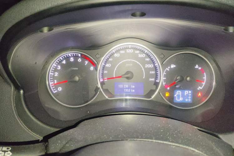 Used Renault Koleos 2012 2.5L 4x4 Comfort Edition with Navigation Instrument Cluster
