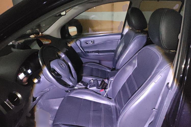 Used Renault Koleos 2012 2.5L 4x4 Comfort Edition with Navigation Left Front Seat