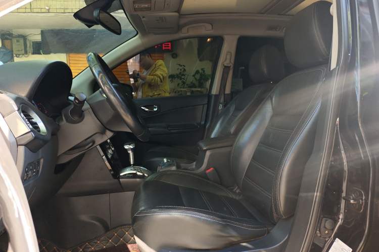 Used Renault Koleos 2012 2.5L Two-Wheel Drive Comfort Edition with Navigation Left Front Seat