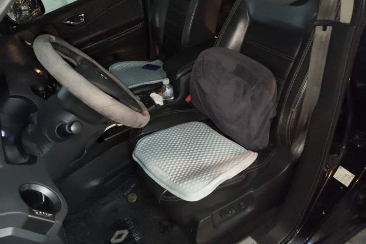 Used Renault Koleos 2012 2.5L 4x4 Luxury Navigation Edition Left Front Seat