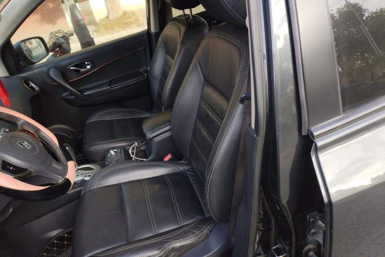 Used Renault Koleos 2012 2.5L 4x4 Luxury Navigation Edition Left Front Seat