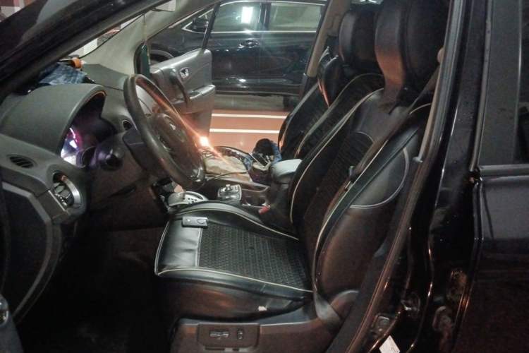 Used Renault Koleos 2012 2.5L 4x4 Comfort Edition with Navigation Left Front Seat