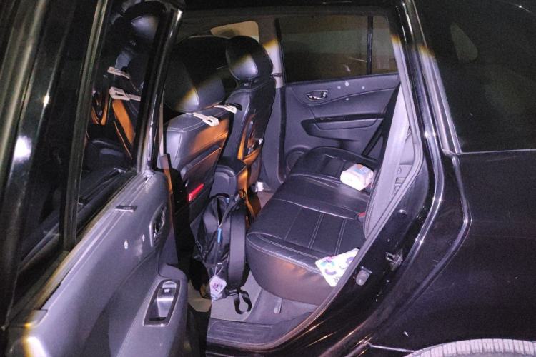 Used Renault Koleos 2012 2.5L 4x4 Comfort Edition with Navigation Left Rear Seat