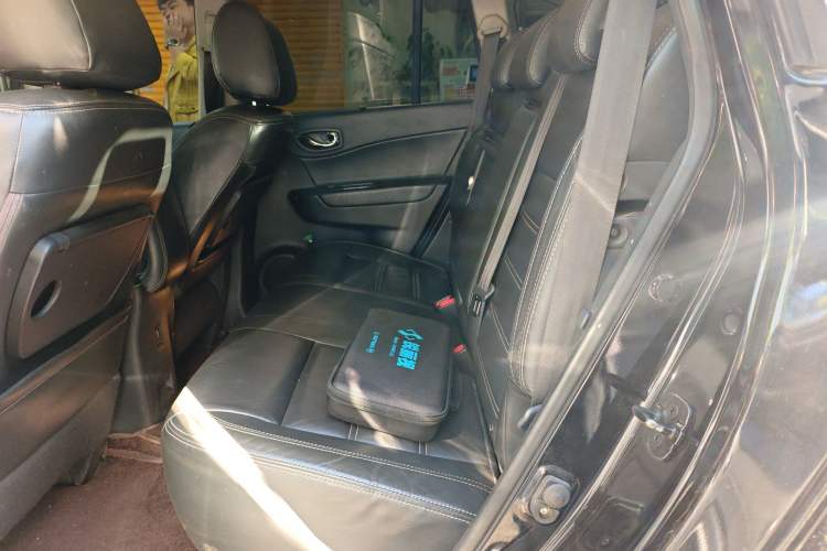 Used Renault Koleos 2012 2.5L Two-Wheel Drive Comfort Edition with Navigation Left Rear Seat
