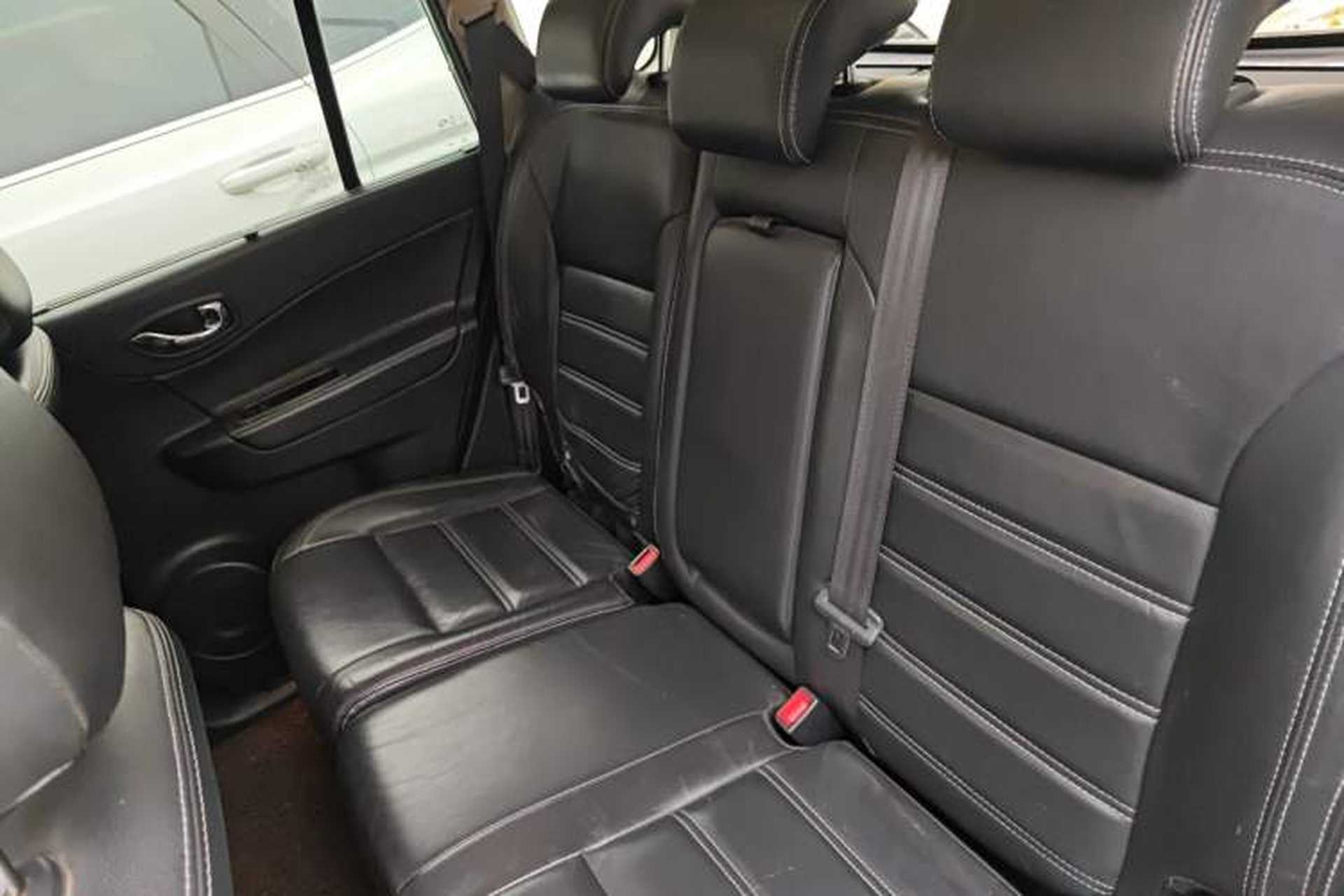 Used Renault Koleos 2012 2.5L Two-Wheel Drive Comfort Edition with Navigation Left Rear Seat