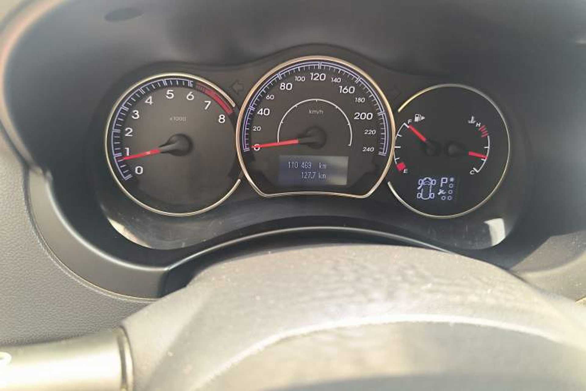 Used Renault Koleos 2012 2.5L Two-Wheel Drive Comfort Edition with Navigation Odometer Close Up