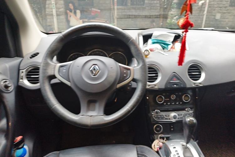 Used Renault Koleos 2012 2.5L Two-Wheel Drive Comfort Edition with Navigation Steering Wheel