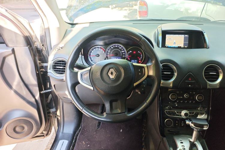 Used Renault Koleos 2012 2.5L Two-Wheel Drive Comfort Edition with Navigation Steering Wheel