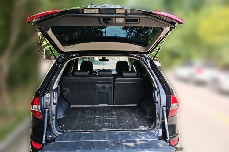 Used Renault Koleos 2012 2.5L 4x4 Comfort Edition with Navigation Trunk