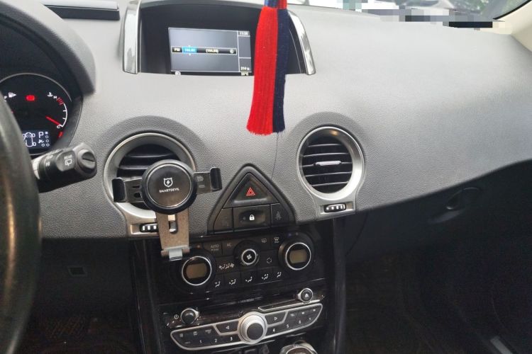 Used Renault Koleos 2012 2.5L Two-Wheel Drive Comfort Edition with Navigation Audio And AC Panel