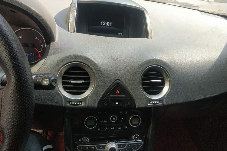 Used Renault Koleos 2012 2.5L Two-Wheel Drive Comfort Edition with Navigation Audio And AC Panel