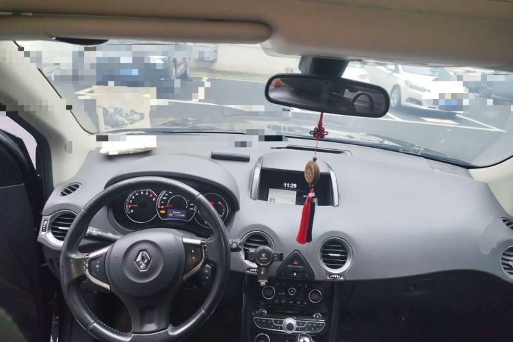 Used Renault Koleos 2012 2.5L Two-Wheel Drive Comfort Edition with Navigation Center Console