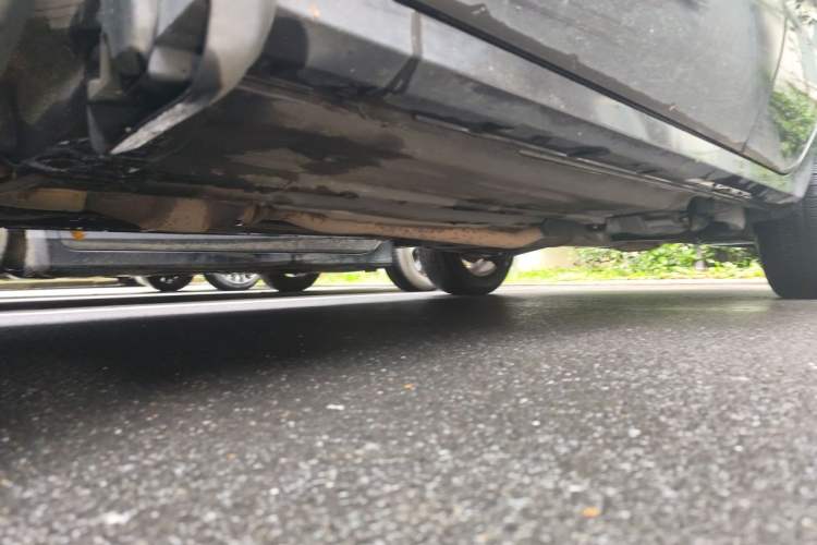 Used Renault Koleos 2012 2.5L Two-Wheel Drive Comfort Edition with Navigation Chassis Front Left
