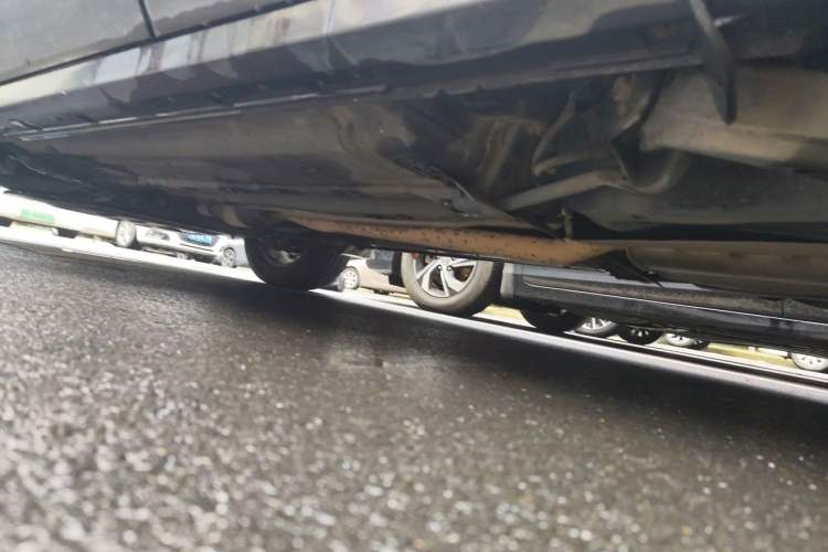 Used Renault Koleos 2012 2.5L Two-Wheel Drive Comfort Edition with Navigation Chassis Rear Left