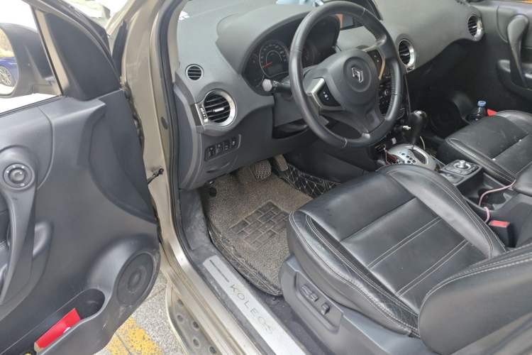 Used Renault Koleos 2012 2.5L 4x4 Comfort Edition with Navigation Driver Seat