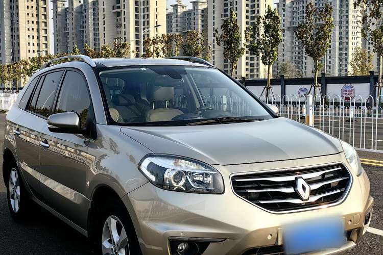 Used Renault Koleos 2012 2.5L Two-Wheel Drive Comfort Edition with Navigation Exterior 2