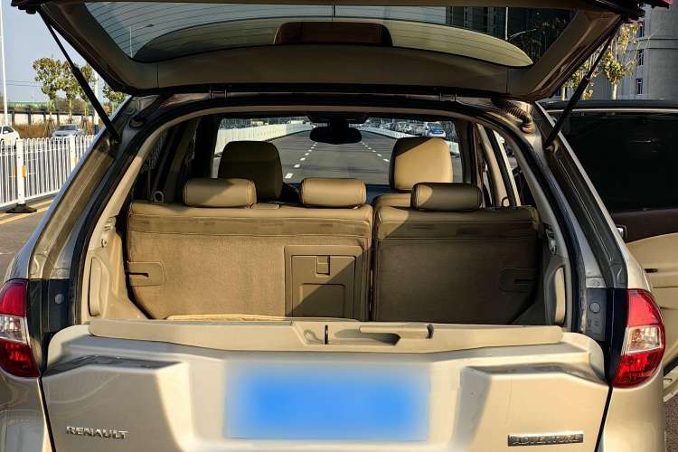 Used Renault Koleos 2012 2.5L Two-Wheel Drive Comfort Edition with Navigation Exterior 9
