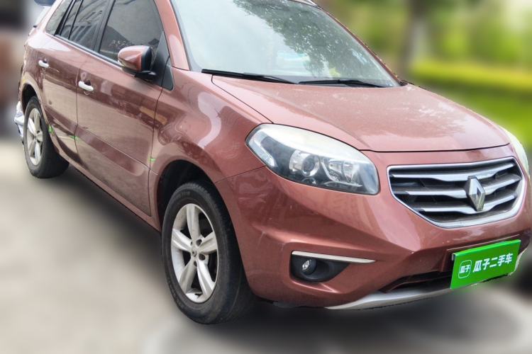 Used Renault Koleos 2012 2.5 Two-Wheel Drive Urban Edition Front Right 45 Deg