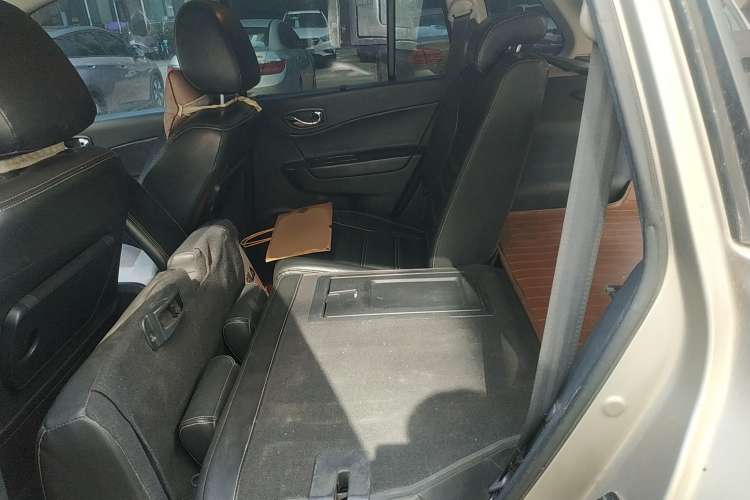 Used Renault Koleos 2012 2.5L Two-Wheel Drive Comfort Edition with Navigation Left Rear Seat