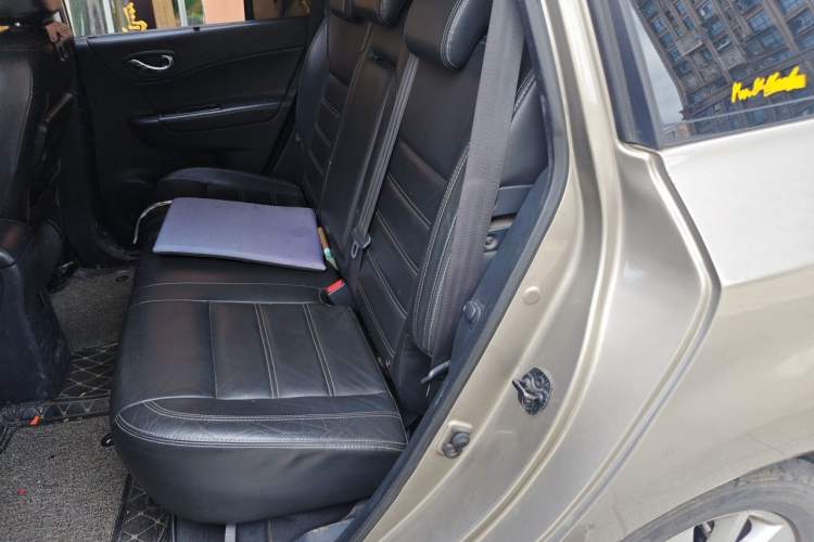 Used Renault Koleos 2012 2.5L 4x4 Comfort Edition with Navigation Left Rear Seat