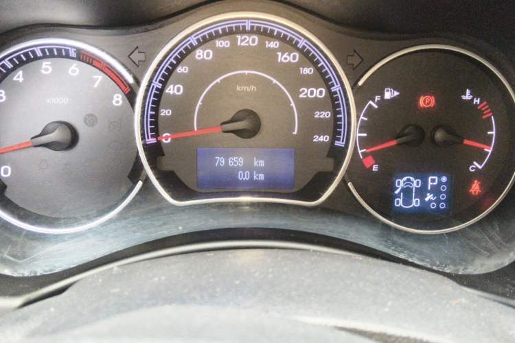 Used Renault Koleos 2012 2.5 Two-Wheel Drive Urban Edition Odometer Close Up