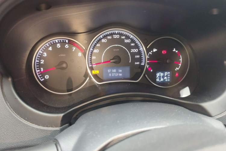 Used Renault Koleos 2012 2.5L Two-Wheel Drive Comfort Edition with Navigation Odometer Close Up