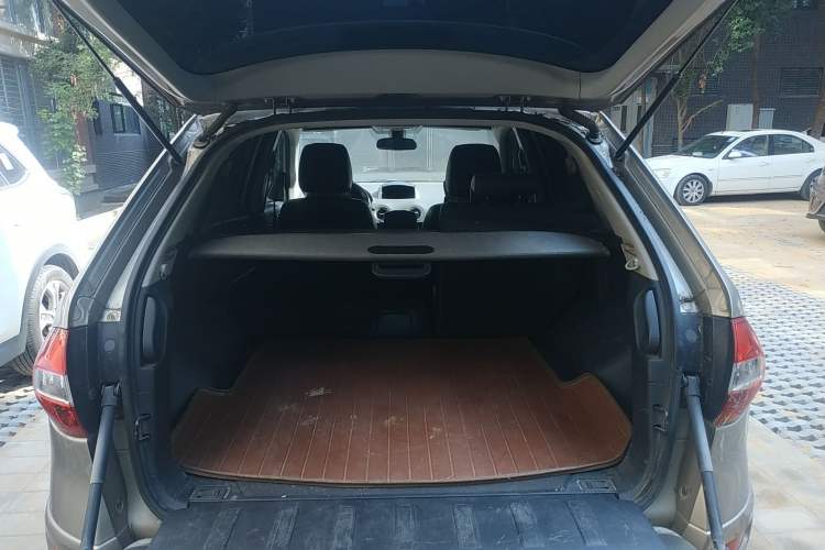 Used Renault Koleos 2012 2.5L Two-Wheel Drive Comfort Edition with Navigation Trunk