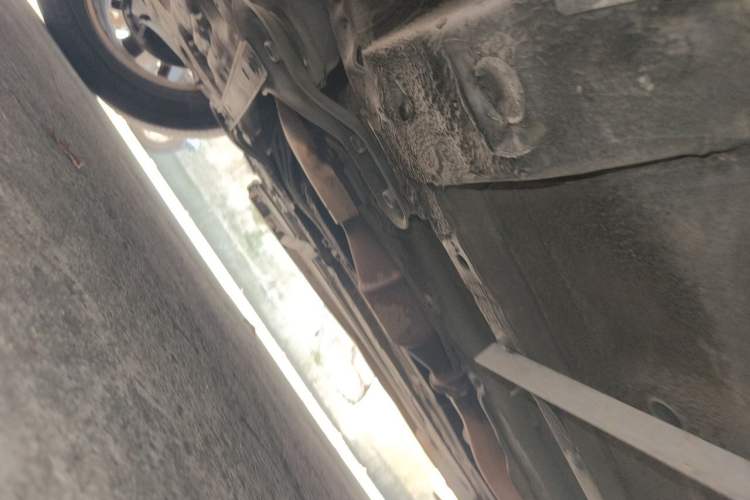 Used Renault Koleos 2012 2.5L Two-Wheel Drive Comfort Edition with Navigation Chassis Front Left