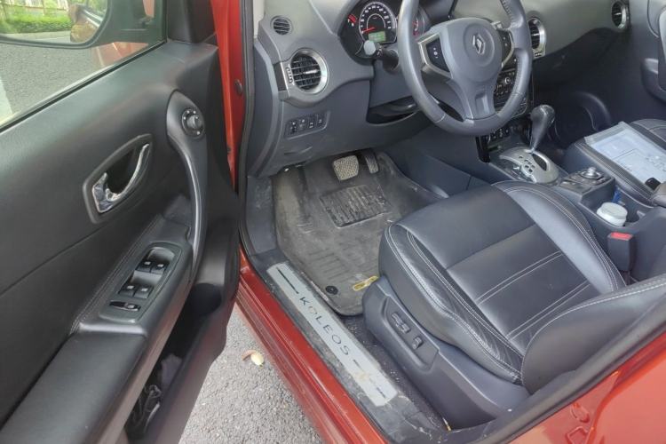 Used Renault Koleos 2012 2.5L 4x4 Comfort Edition with Navigation Driver Seat