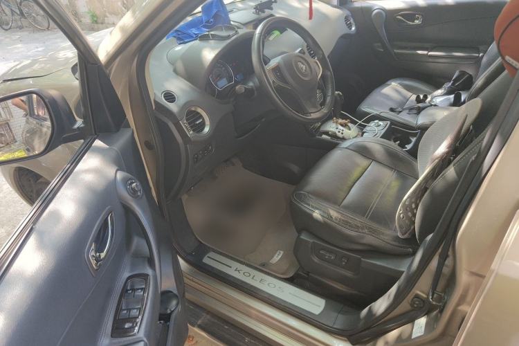 Used Renault Koleos 2012 2.5L Two-Wheel Drive Comfort Edition with Navigation Driver Seat