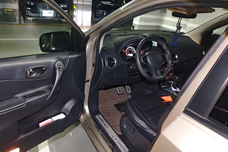 Used Renault Koleos 2012 2.5L Two-Wheel Drive Comfort Edition with Navigation Driver Seat