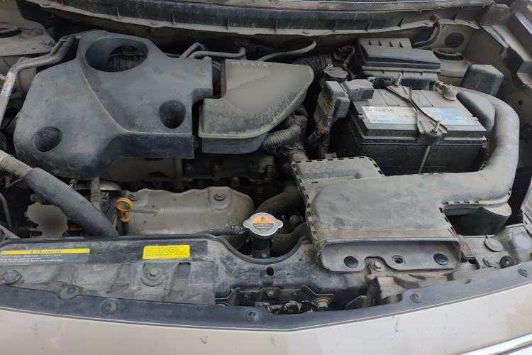 Used Renault Koleos 2012 2.5L 4x4 Comfort Edition with Navigation Engine Bay