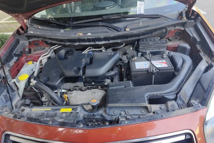 Used Renault Koleos 2012 2.5L 4x4 Comfort Edition with Navigation Engine Bay