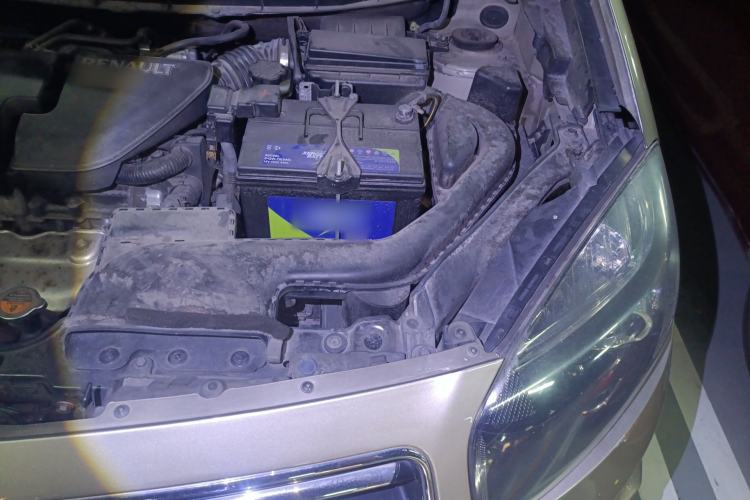 Used Renault Koleos 2012 2.5L Two-Wheel Drive Comfort Edition with Navigation Engine Bay Left