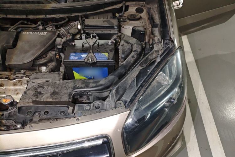 Used Renault Koleos 2012 2.5L Two-Wheel Drive Comfort Edition with Navigation Engine Bay Left