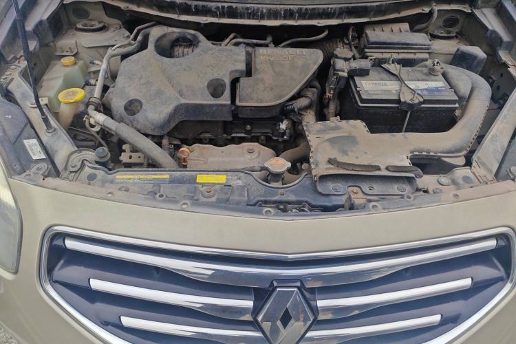 Used Renault Koleos 2012 2.5L 4x4 Comfort Edition with Navigation Engine Bay