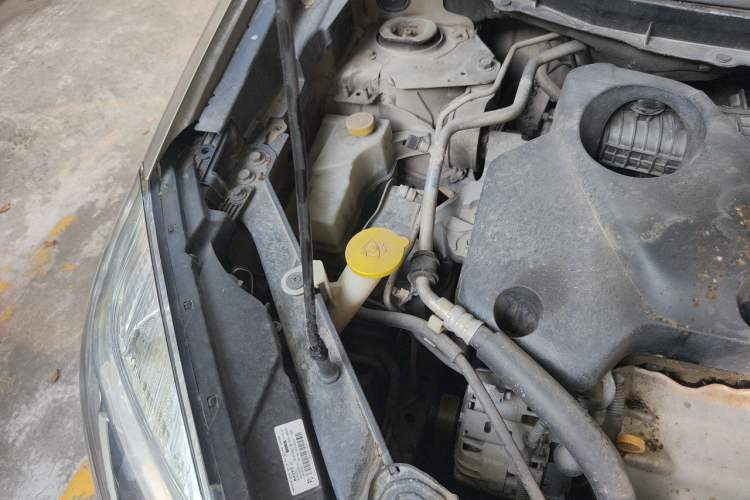 Used Renault Koleos 2012 2.5L Two-Wheel Drive Comfort Edition with Navigation Engine Bay Right