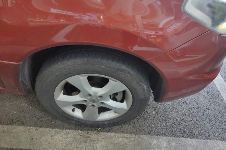 Used Renault Koleos 2012 2.5L 4x4 Comfort Edition with Navigation Exterior 1