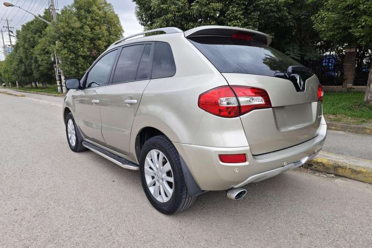 Used Renault Koleos 2012 2.5L Two-Wheel Drive Comfort Edition with Navigation Exterior 8