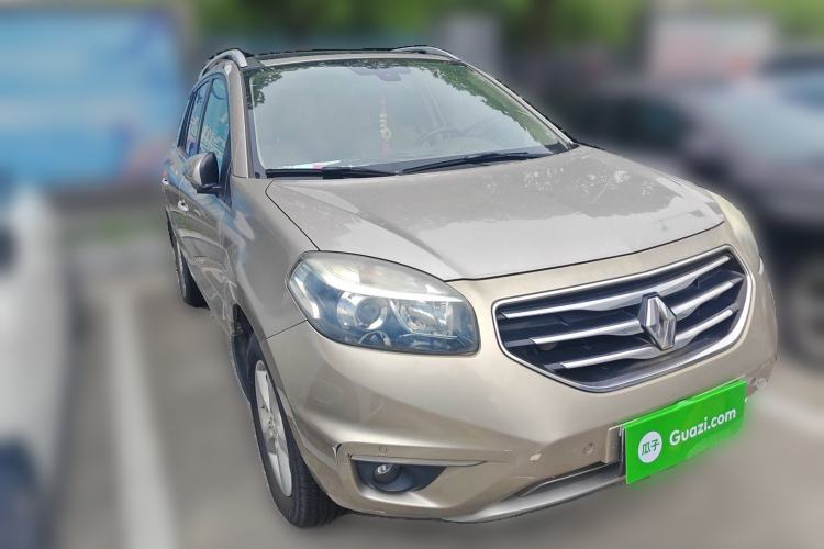 Used Renault Koleos 2012 2.5L 4x4 Comfort Edition with Navigation Front Right 45 Deg