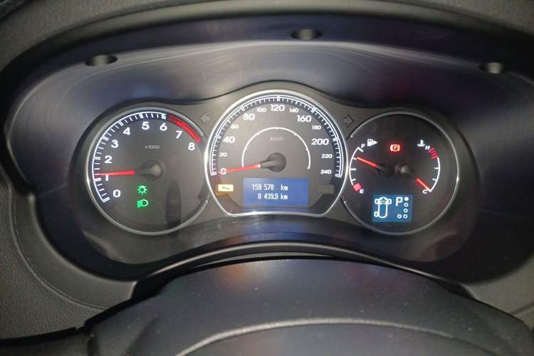 Used Renault Koleos 2012 2.5L Two-Wheel Drive Comfort Edition with Navigation Instrument Cluster